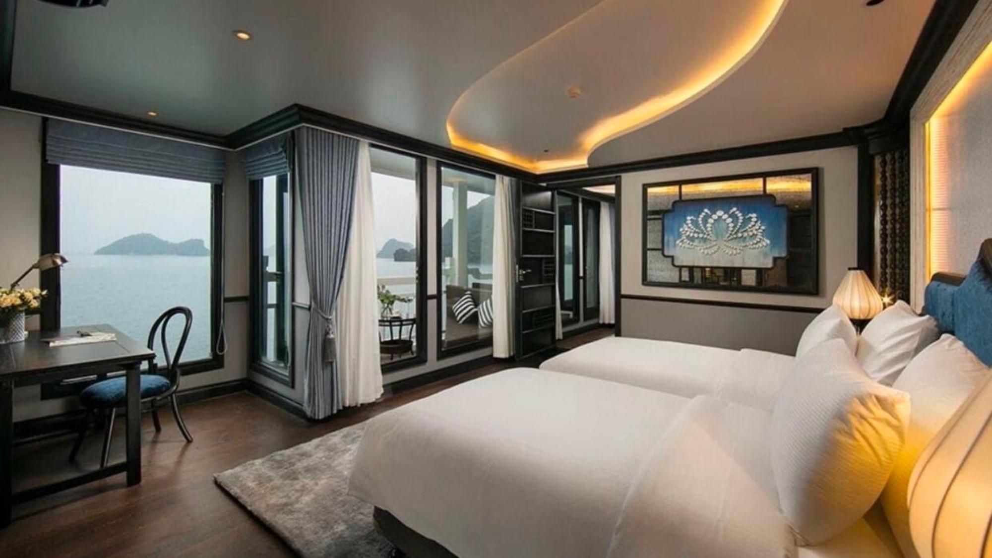 Lotus Boutique Cruise Hotell Ha Long Exteriör bild