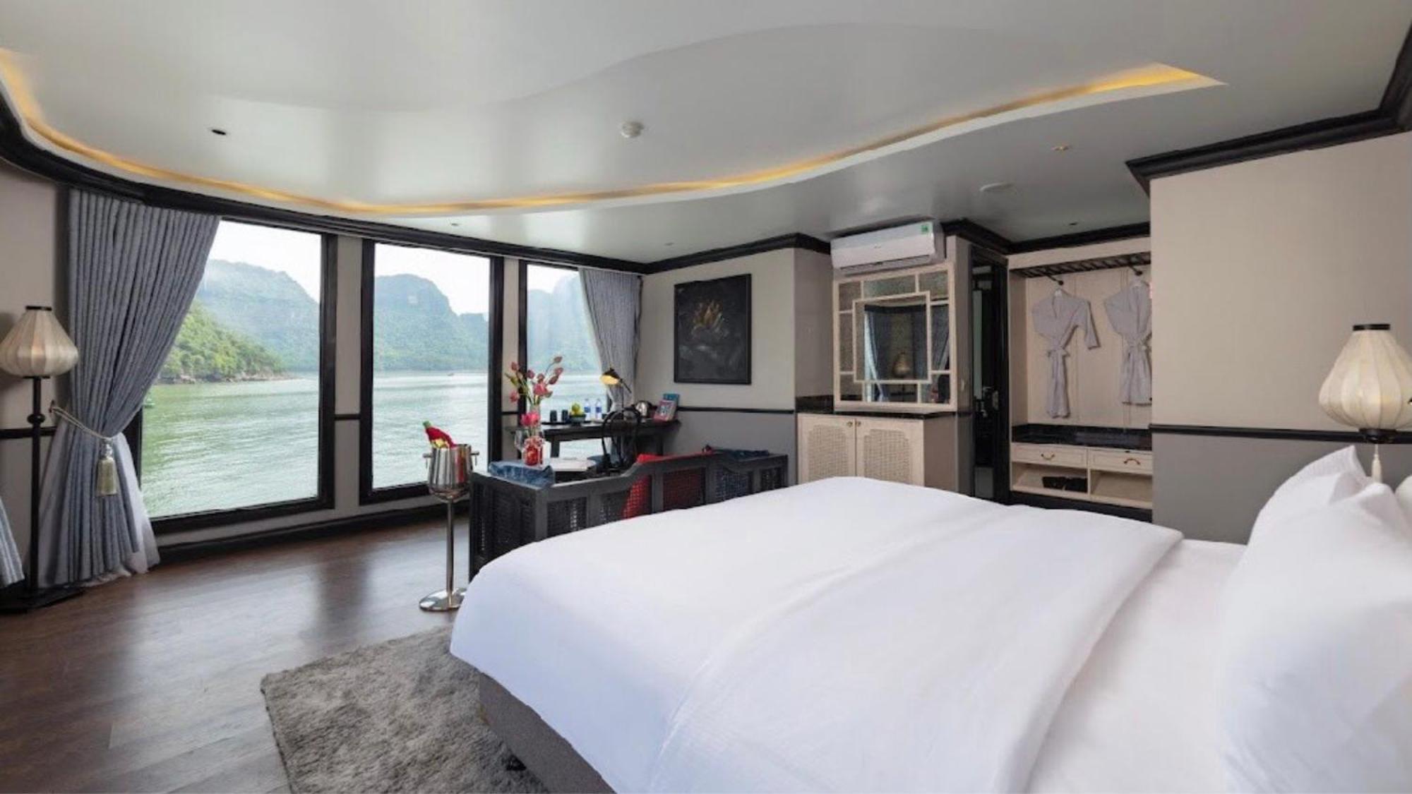 Lotus Boutique Cruise Hotell Ha Long Exteriör bild