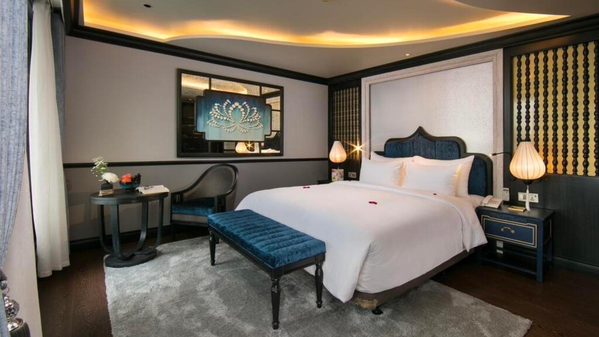 Lotus Boutique Cruise Hotell Ha Long Exteriör bild